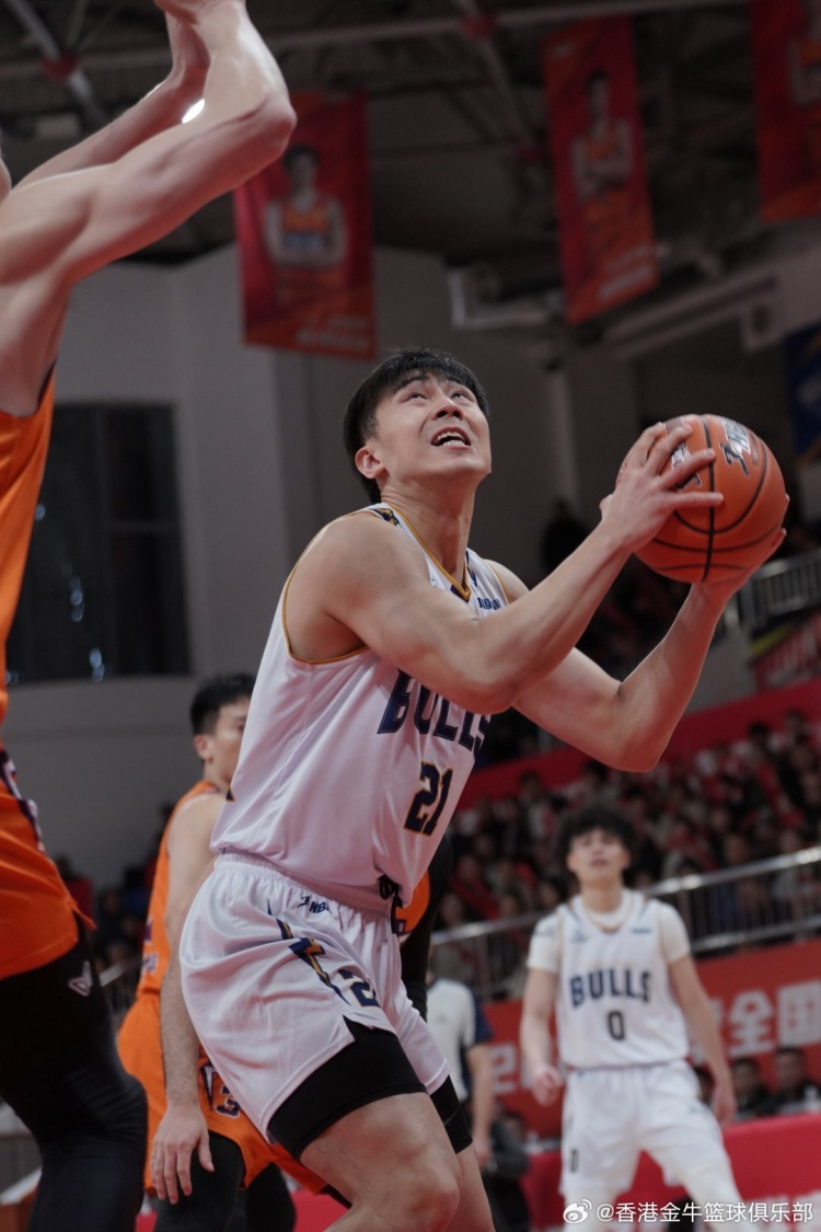 世界杯客户端下载说明-昨晚比赛帅照📸 遗憾落败 香港金牛客场不敌杭州经纬