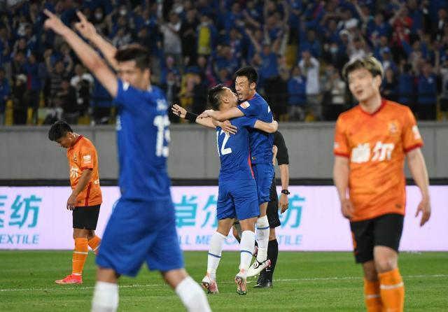 世界杯手机高清观看软件下载-两连胜后申花瞄准德比战 曾诚巴索戈或因伤缺席