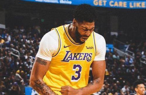 世界杯赛事直播平台地址-末节6中1+失误险些葬送好局 戴维斯仍未完全恢复