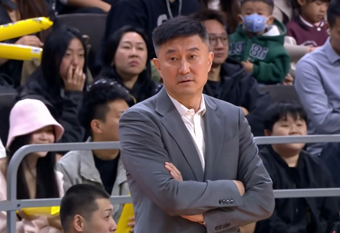 世界杯官方直播官网app下载入口-杜锋接受采访，回应焦泊乔请假离开广东队|广东男篮|球队|离队|康复|事务_新浪体育_新浪新闻